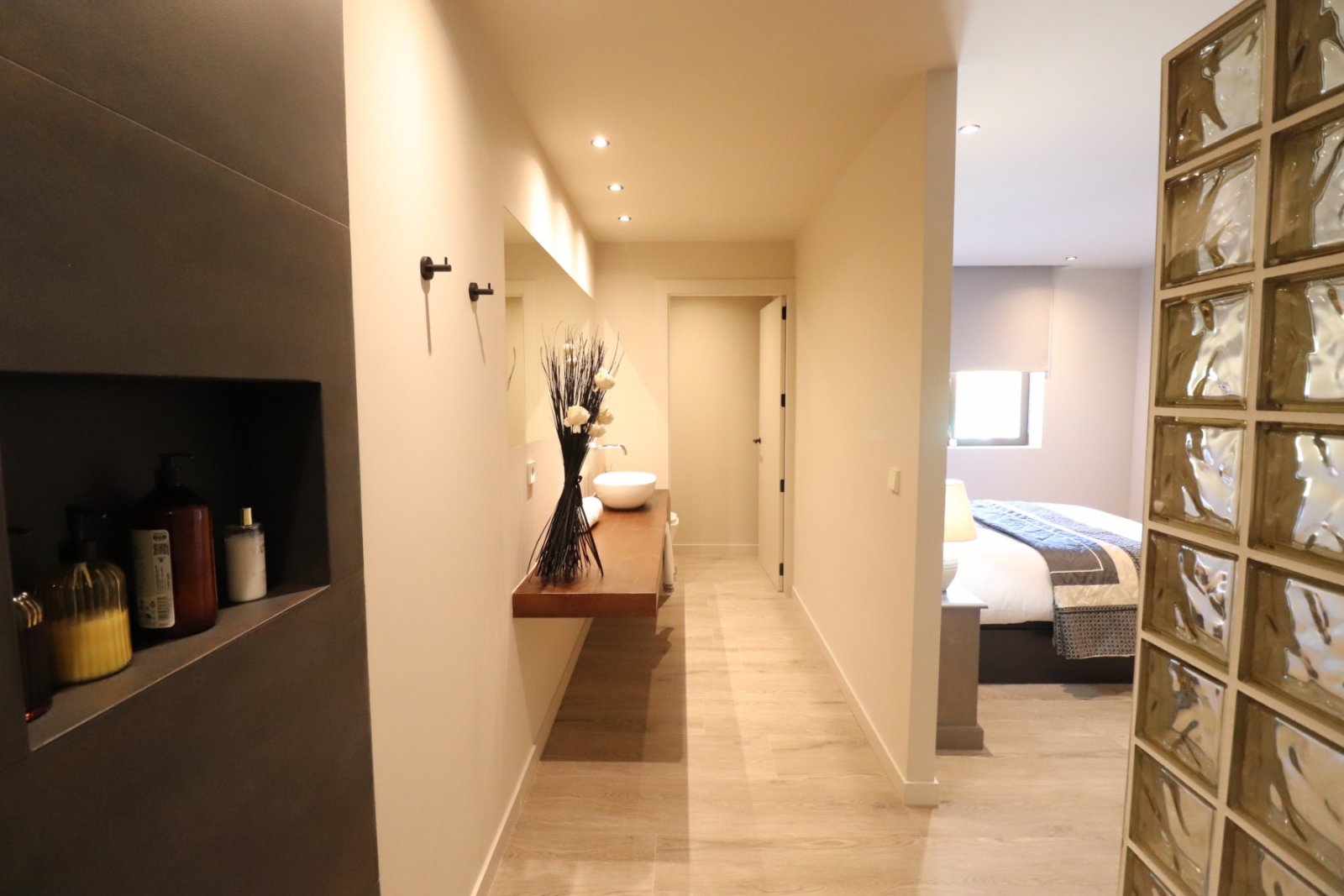 Exklusive Landvilla mit Pool & Outdoor-Küche