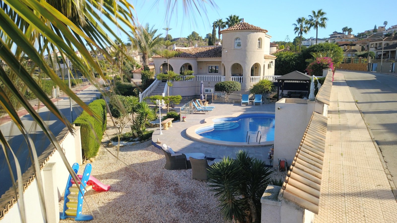 Algorfa: Luxusresidenz mit Garten, Pool und BBQ 