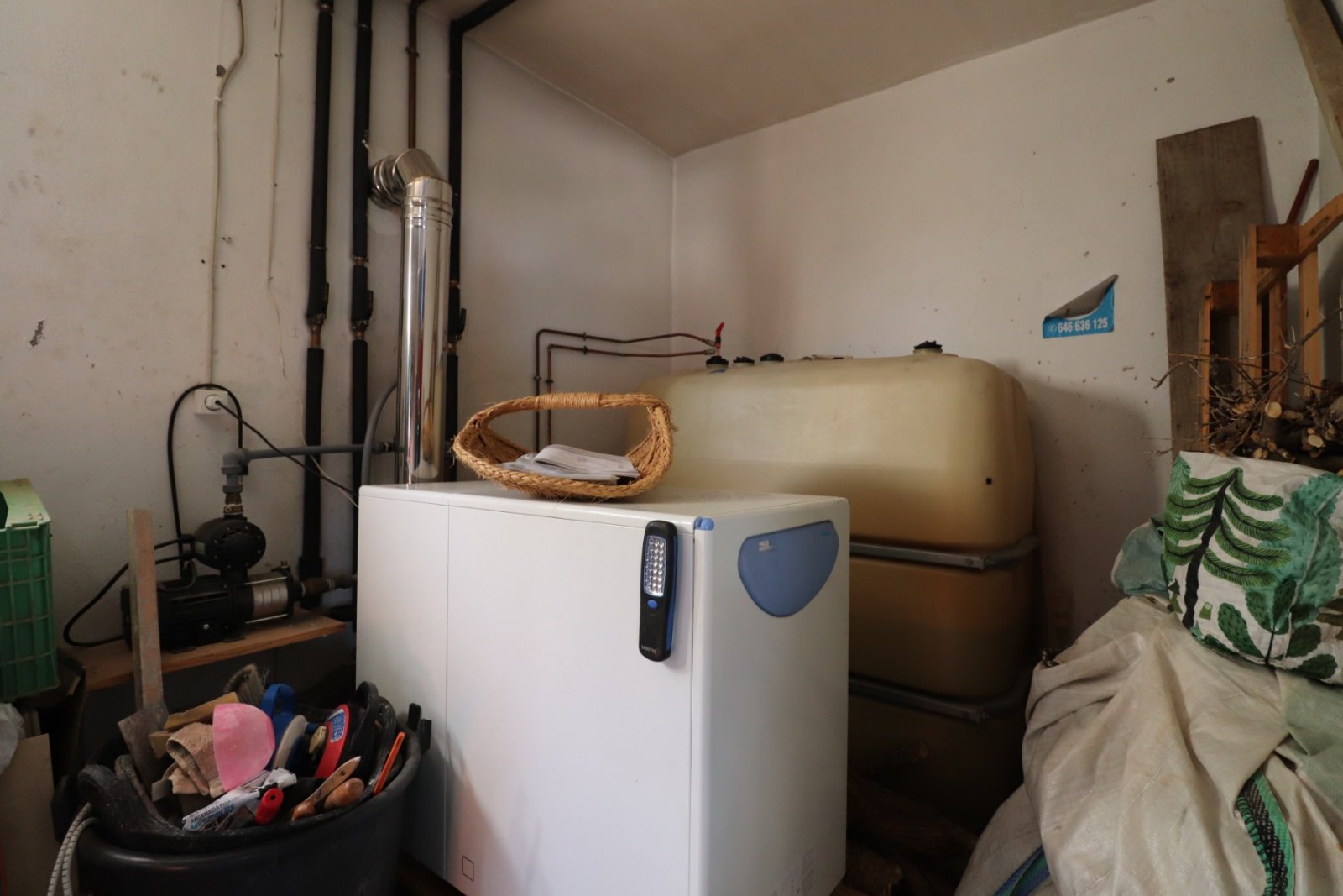 Luxusresidenz mit Garten, Pool und BBQ