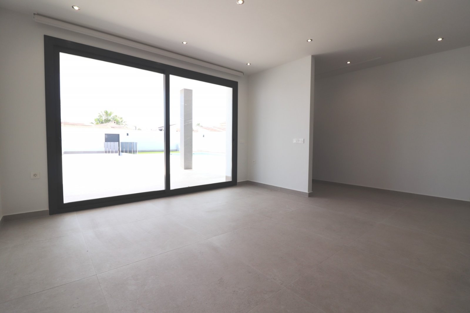 Exklusive Luxusvilla mit privatem Pool und traumhaften Terrassen