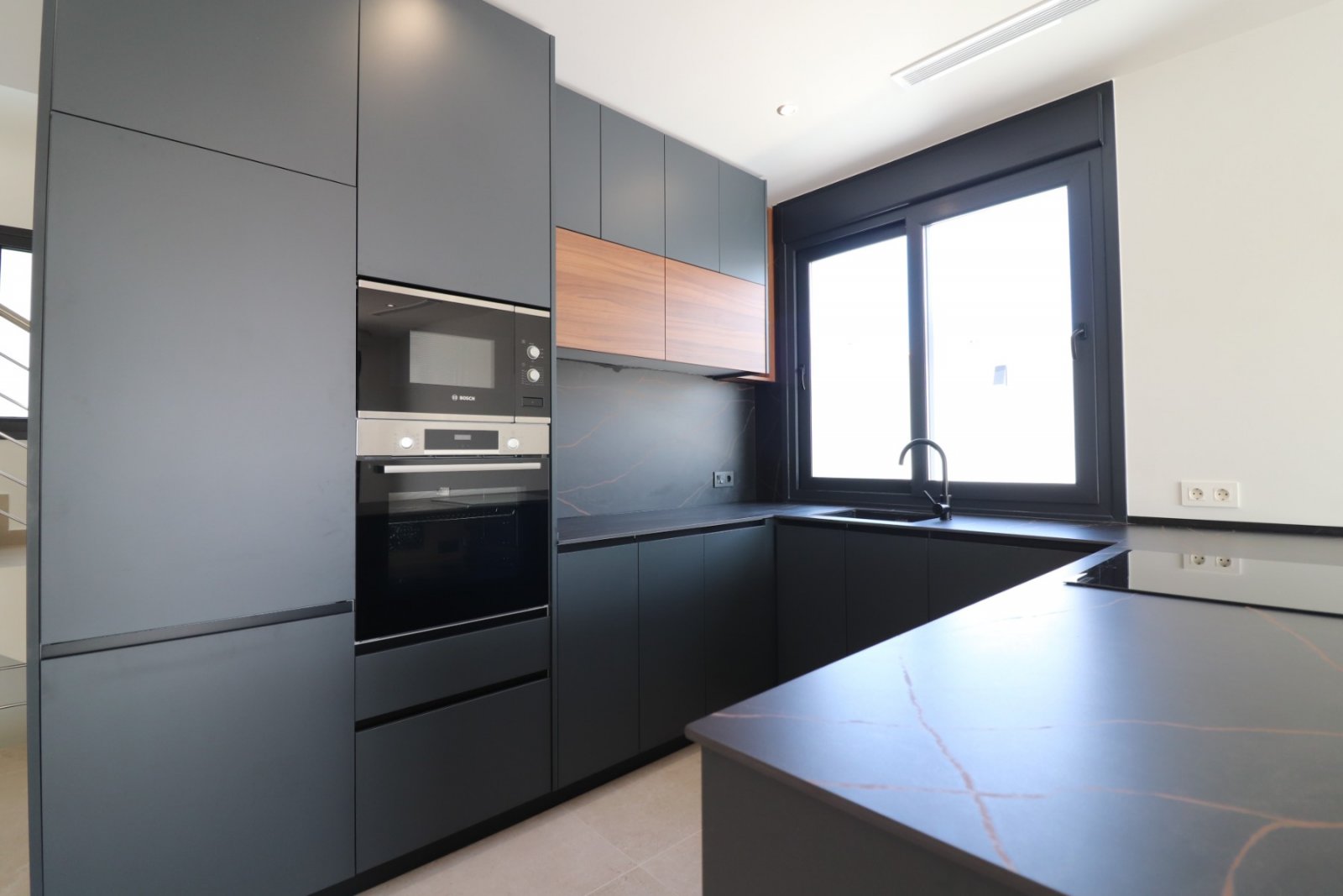 Exklusive Luxusvilla mit privatem Pool und traumhaften Terrassen