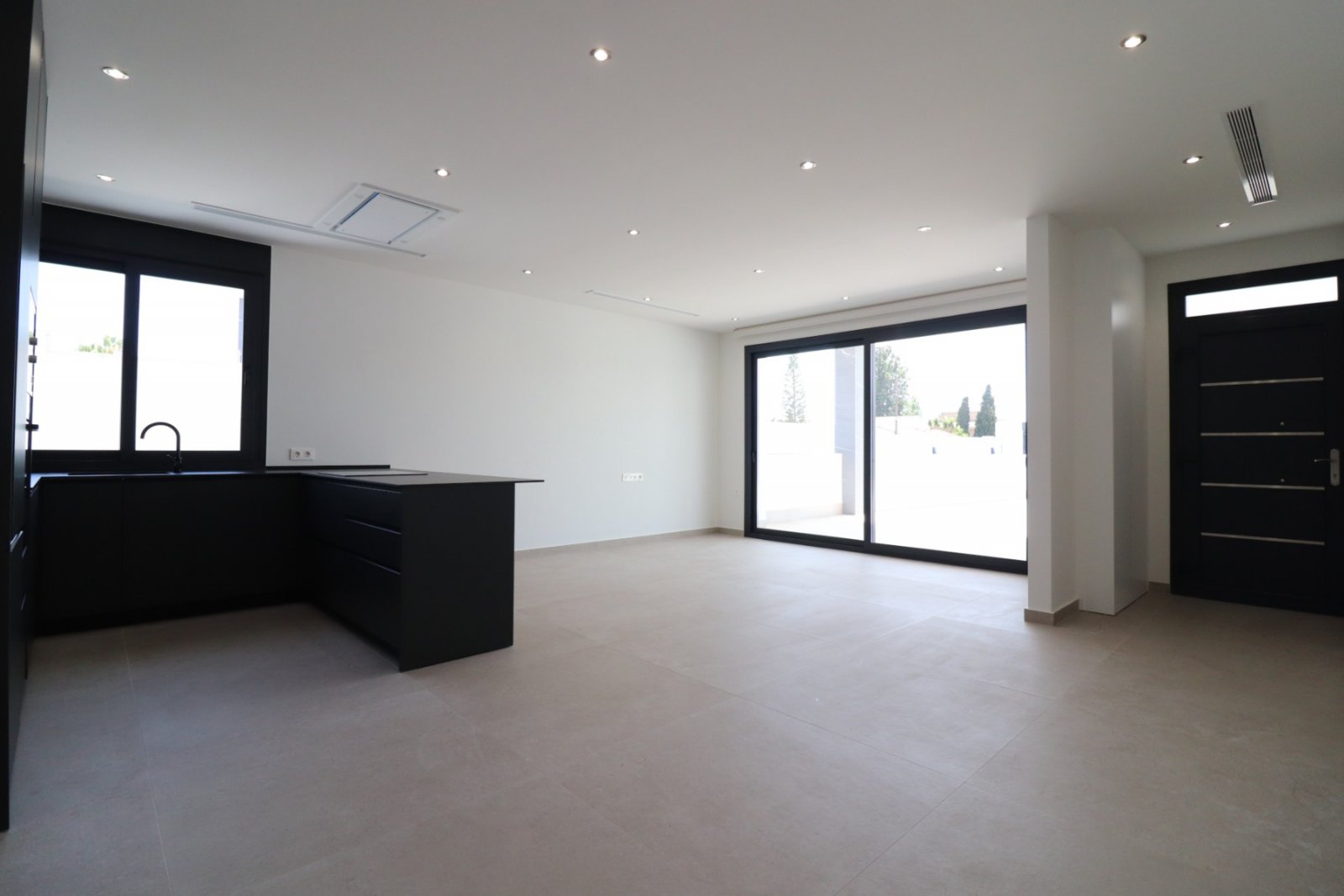 Exklusive Luxusvilla mit privatem Pool und traumhaften Terrassen