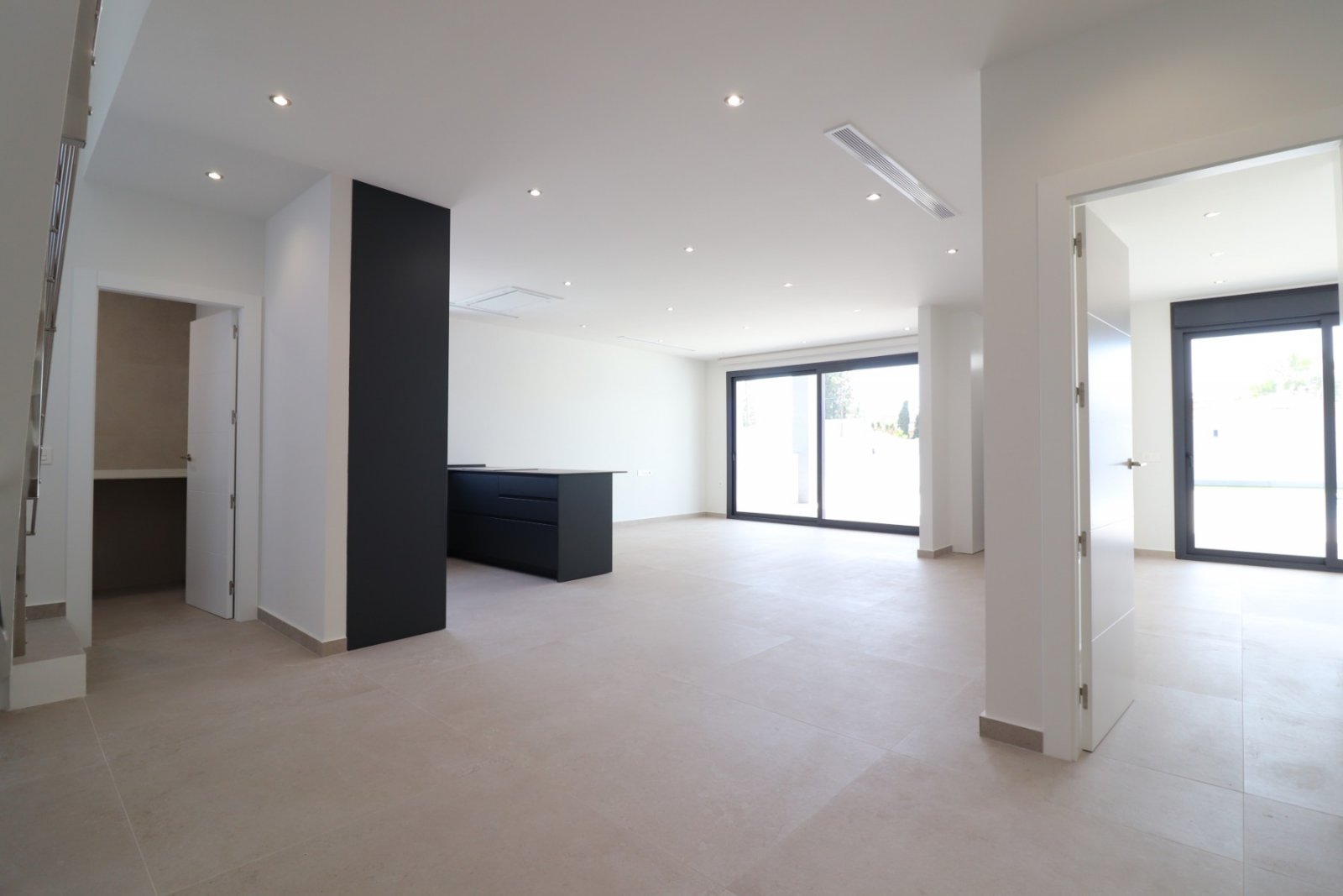 Exklusive Luxusvilla mit privatem Pool und traumhaften Terrassen