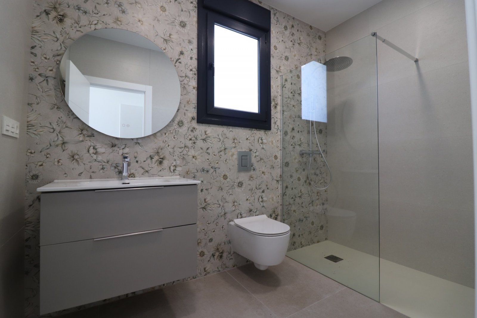 Exklusive Luxusvilla mit privatem Pool und traumhaften Terrassen