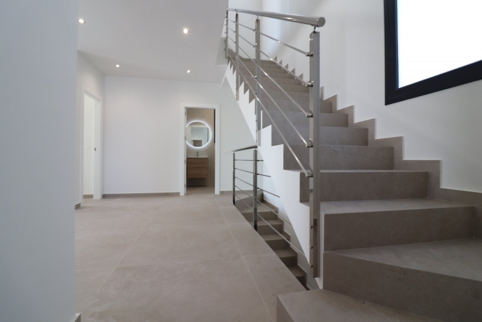 Exklusive Luxusvilla mit privatem Pool und traumhaften Terrassen