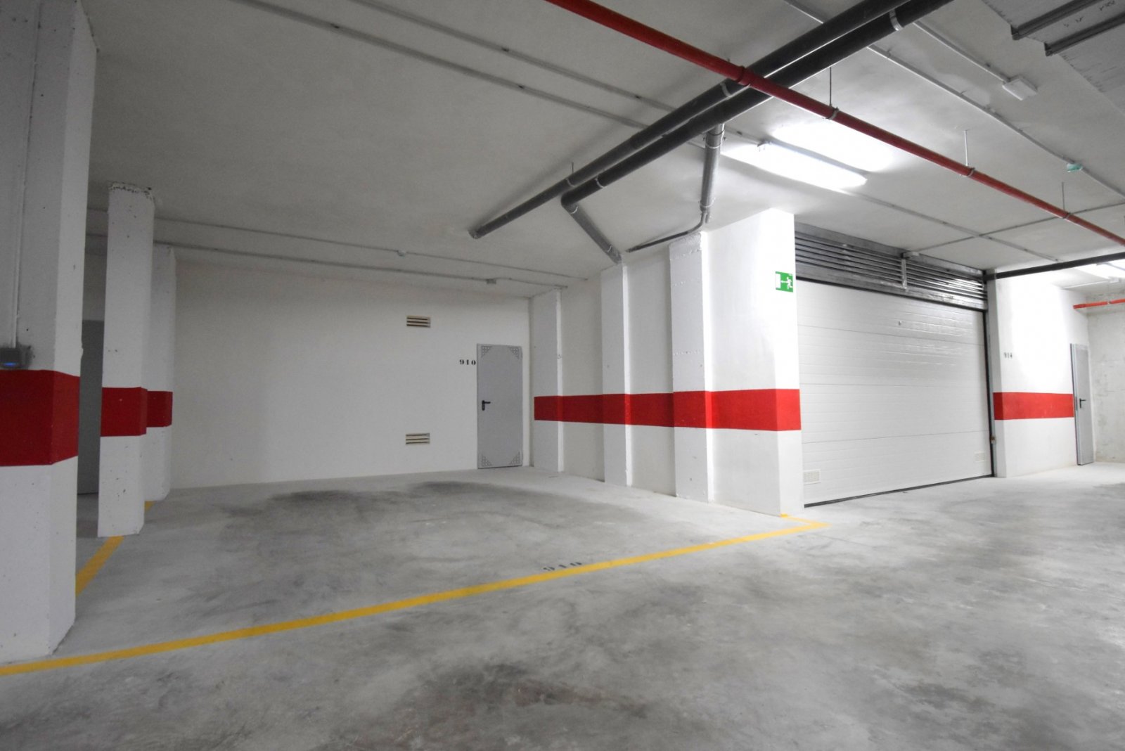 Modernes Apartment mit großer Terrasse, Pool & Meerblick