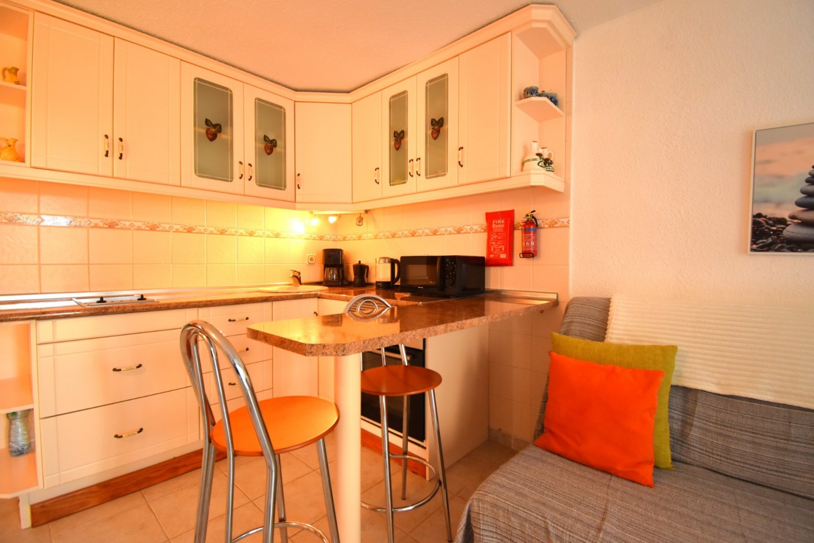 Mediterraner Lebensstil mit Privatsphäre und Pool