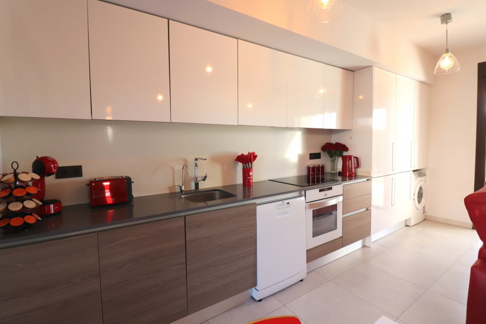 Modernes Apartment mit sonnigem Garten und Terrasse