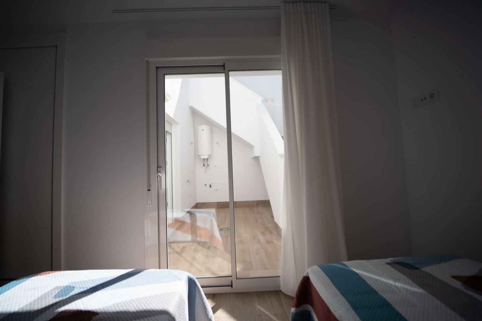 Ebenerdiges Haus mit Meerblick und guter Lage mit Pool