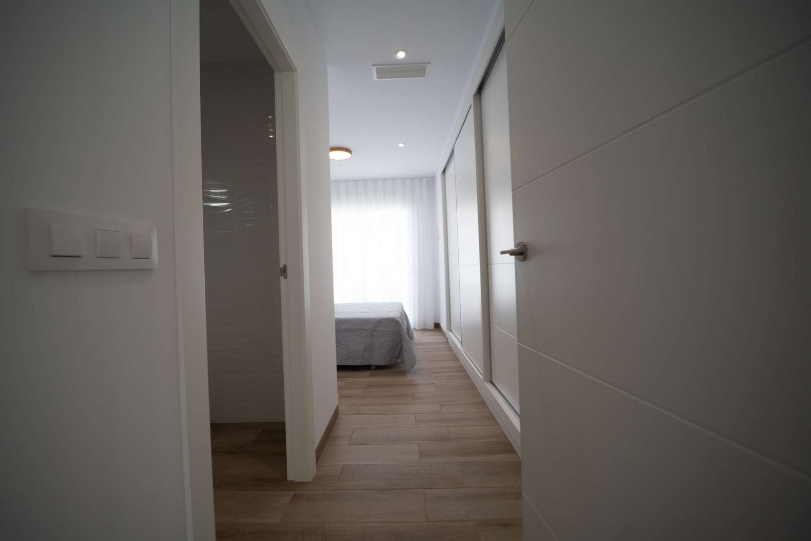 Ebenerdiges Haus mit Meerblick und guter Lage mit Pool