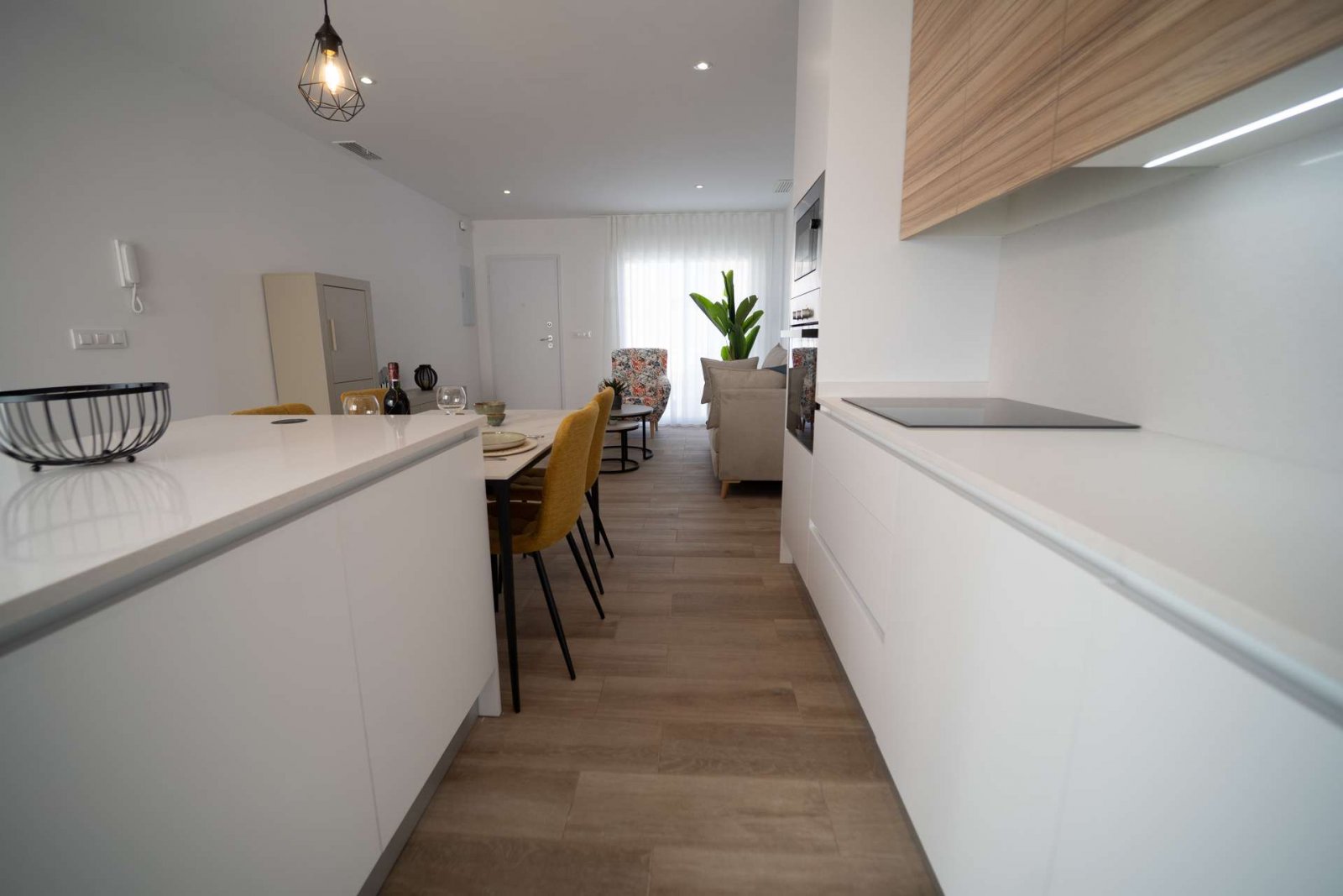 Ebenerdiges Haus mit Meerblick und guter Lage mit Pool