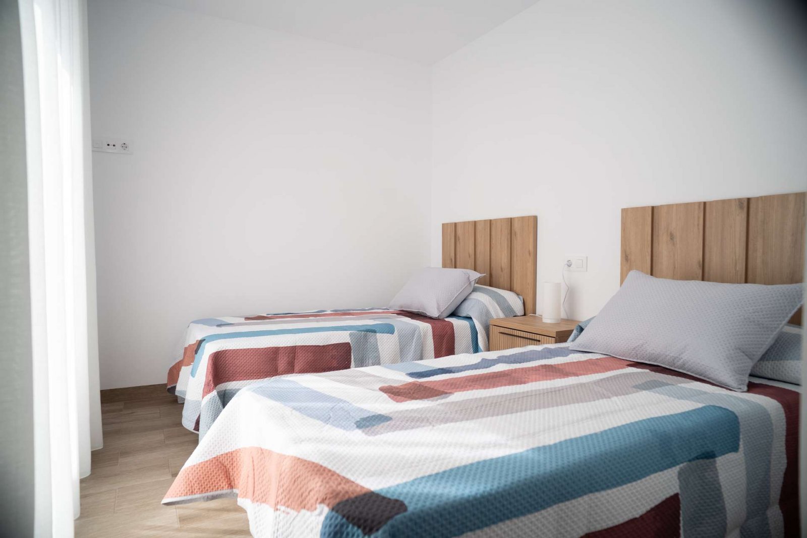 Ebenerdiges Haus mit Meerblick und guter Lage mit Pool