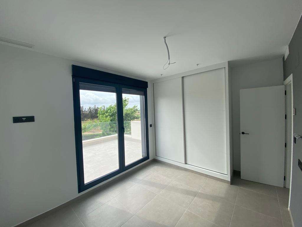 Schönes Haus mit Garage oder viertem Schlafzimmer