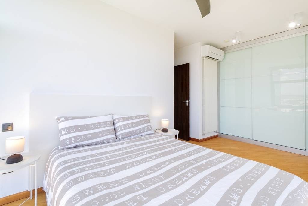 Exklusive Luxusvilla mit Meerblick, Pool und modernem Design