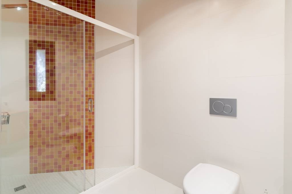 Exklusive Luxusvilla mit Meerblick, Pool und modernem Design