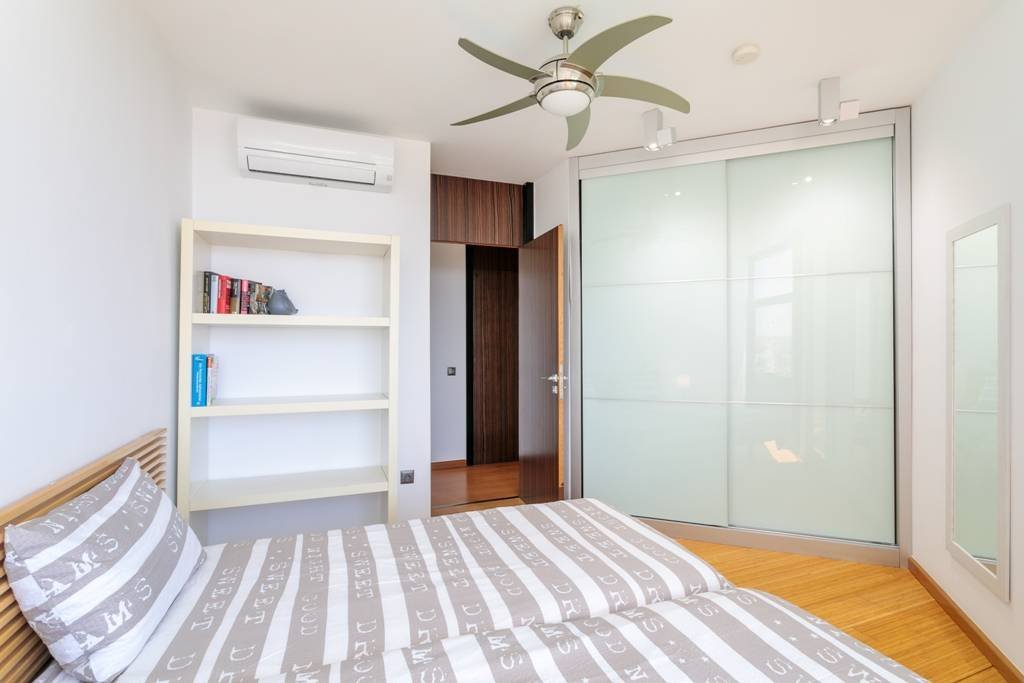 Exklusive Luxusvilla mit Meerblick, Pool und modernem Design