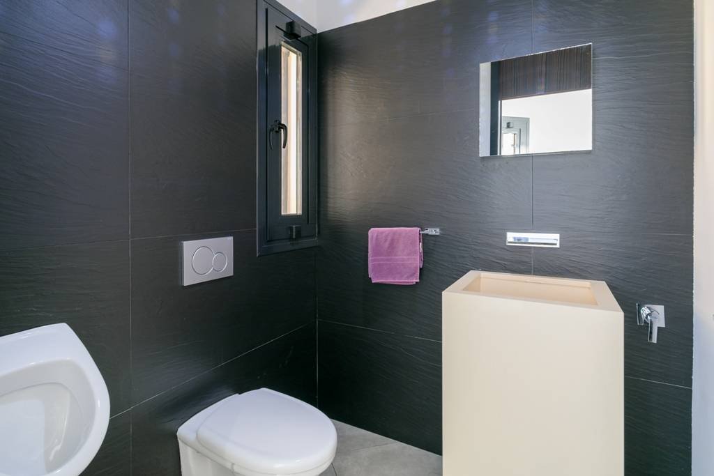 Exklusive Luxusvilla mit Meerblick, Pool und modernem Design