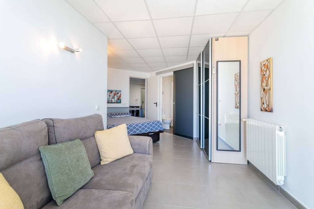 Exklusive Luxusvilla mit Meerblick, Pool und modernem Design