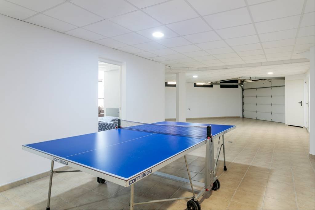 Exklusive Luxusvilla mit Meerblick, Pool und modernem Design