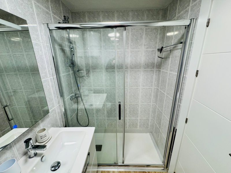 Strandnahe Wohnung mit Meerblick & Terrasse