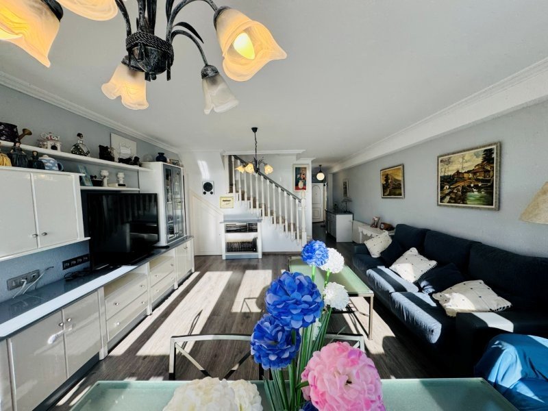 Exklusives Penthouse mit Pool & großzügiger Terrasse