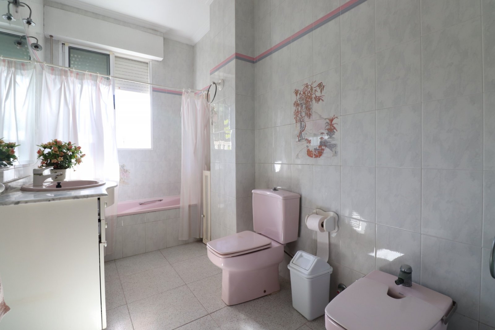 Sonniges Apartment mit Terrasse & Blick