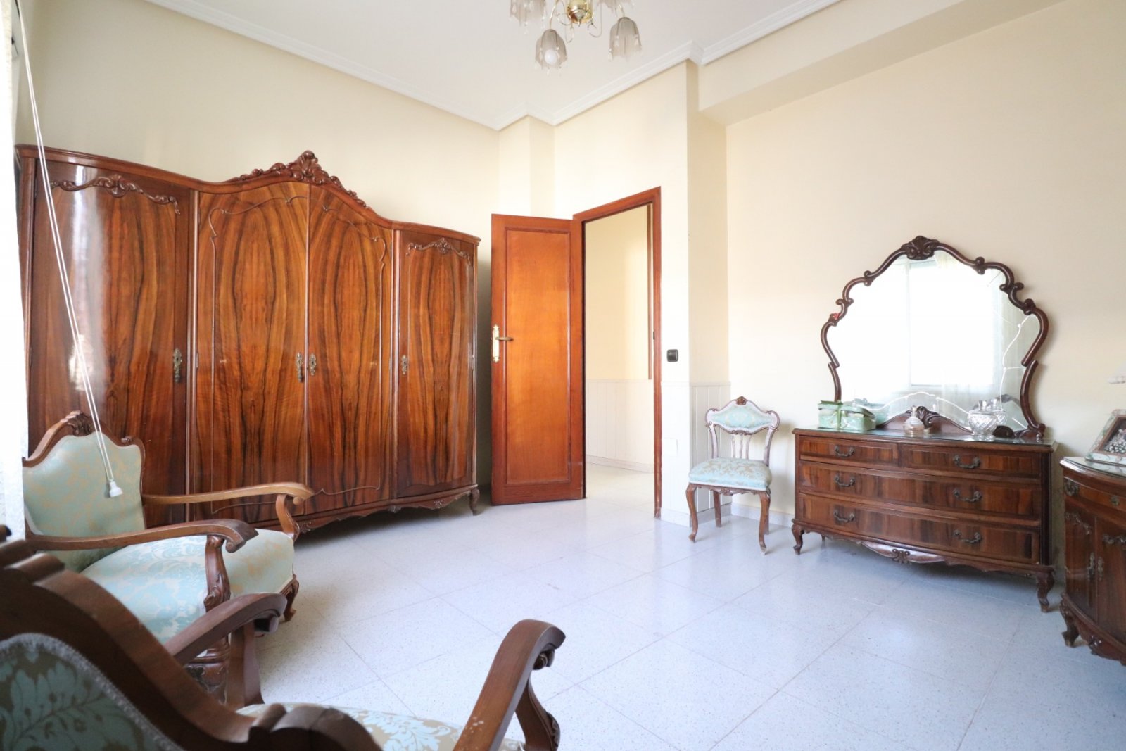 Sonniges Apartment mit Terrasse & Blick