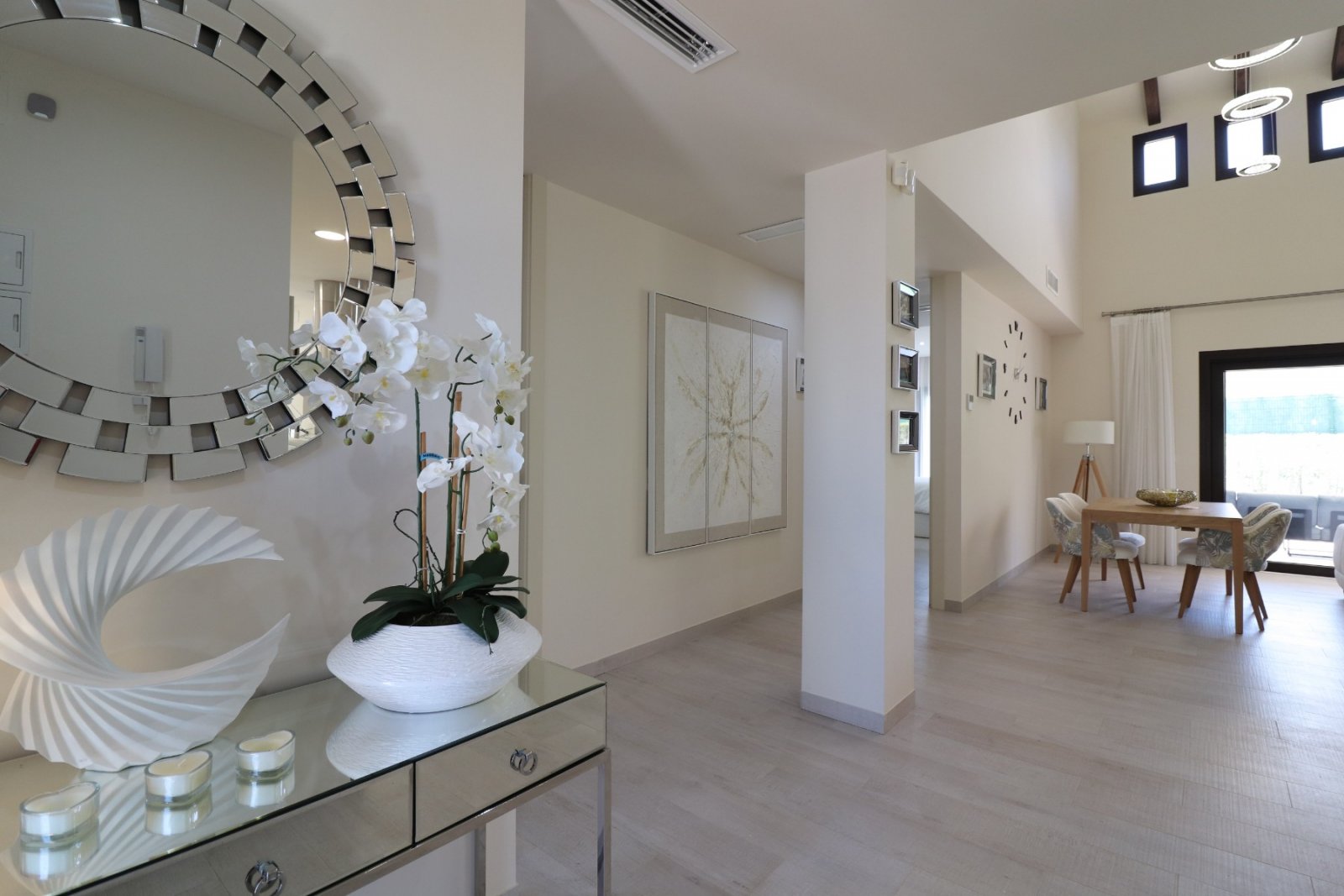 Elegante Villa mit traumhaftem Sonnenblick