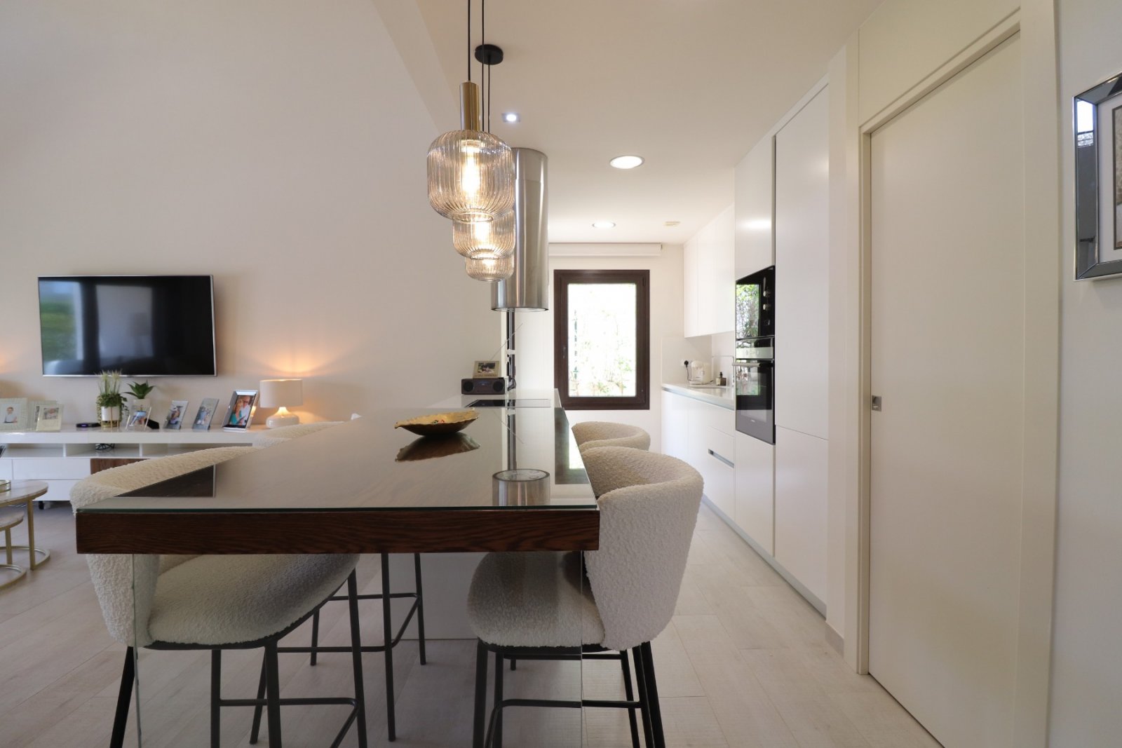 Elegante Villa mit traumhaftem Sonnenblick