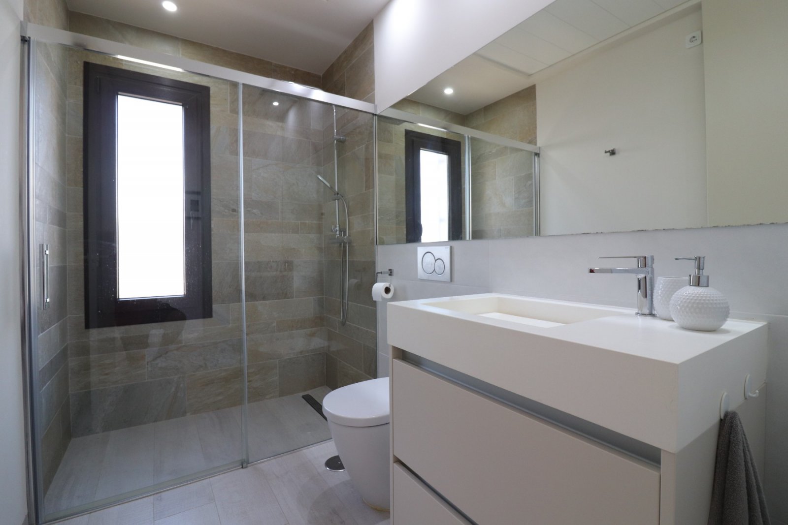 Elegante Villa mit traumhaftem Sonnenblick