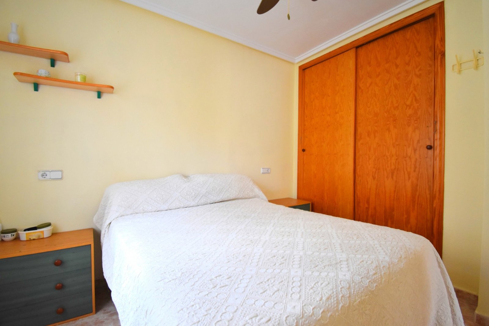 Sonnige Villa mit privatem Solarium & Poolzugang