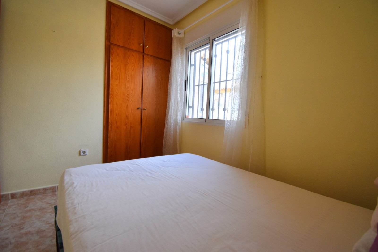 Sonnige Villa mit privatem Solarium & Poolzugang