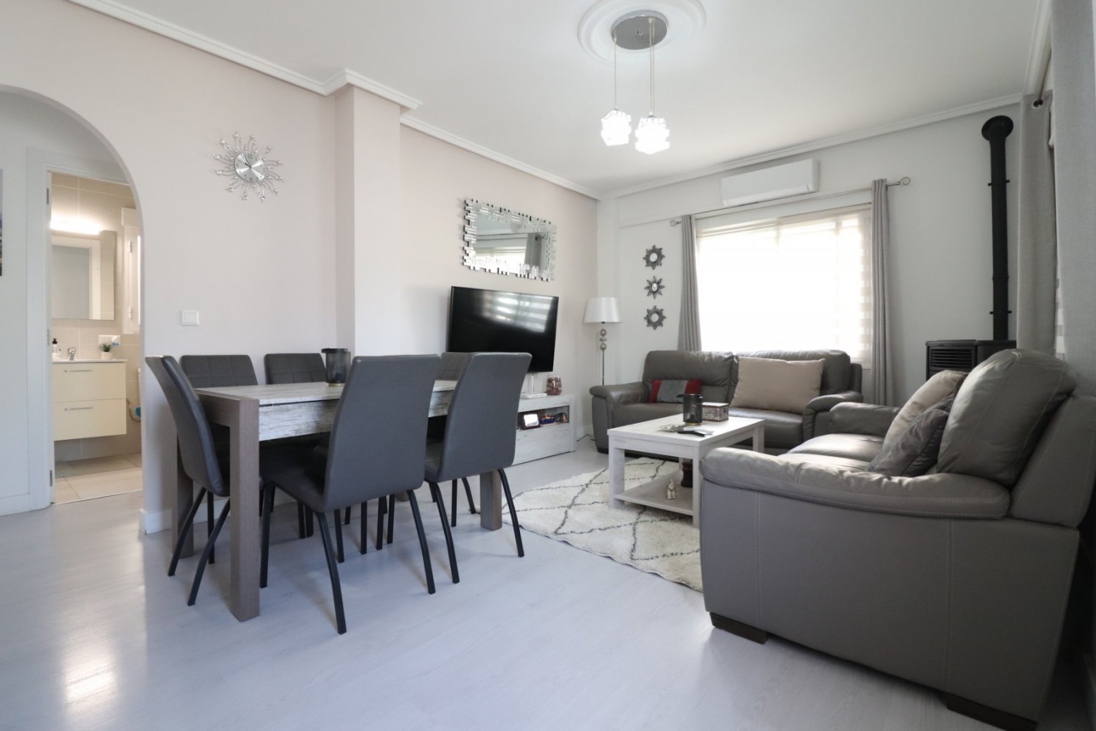 Charmante freistehende Villa mit 3 Schlafzimmern in bester Lage von Ciudad Quesada