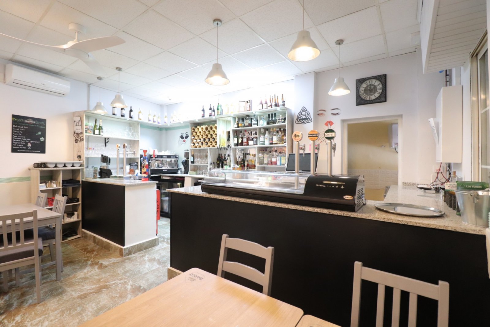 Erfolgreiches Bar- & Restaurantgeschäft zum Übernehmen