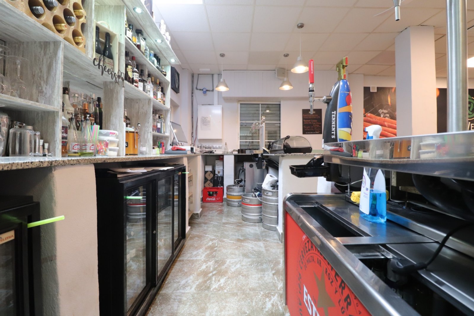 Erfolgreiches Bar- & Restaurantgeschäft zum Übernehmen