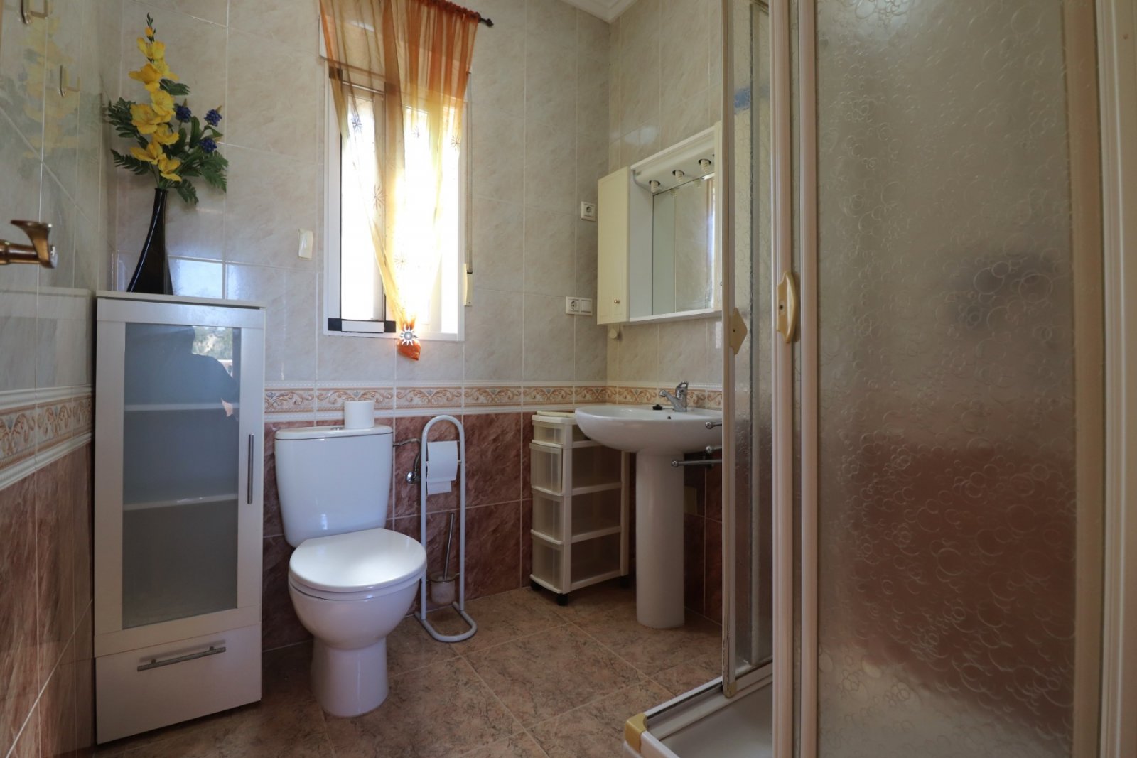 Charmante Villa mit sonniger Terrasse und Poolnähe