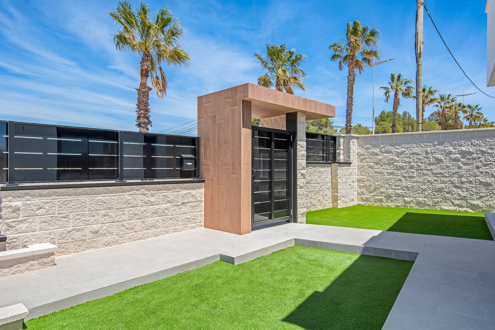 Traumhafte Villa mit Pool und Parkplatz