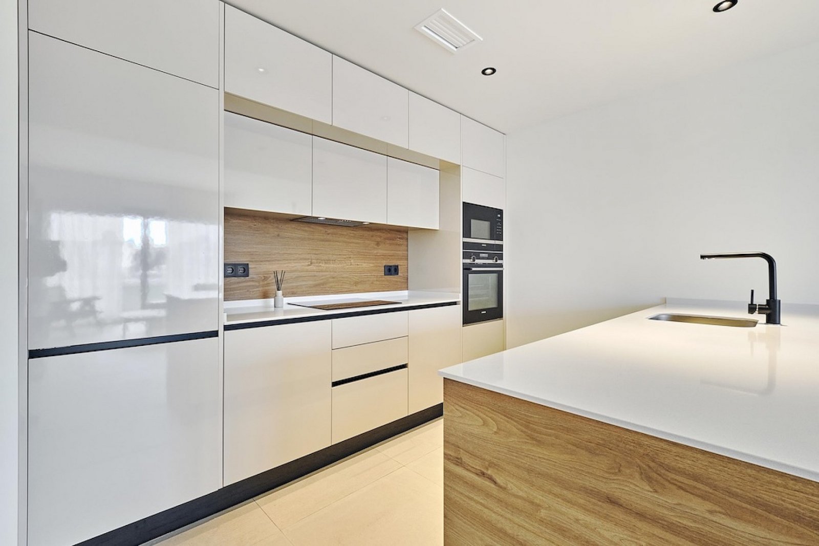 Moderne Apartments mit Solarium und Gemeinschaftspool