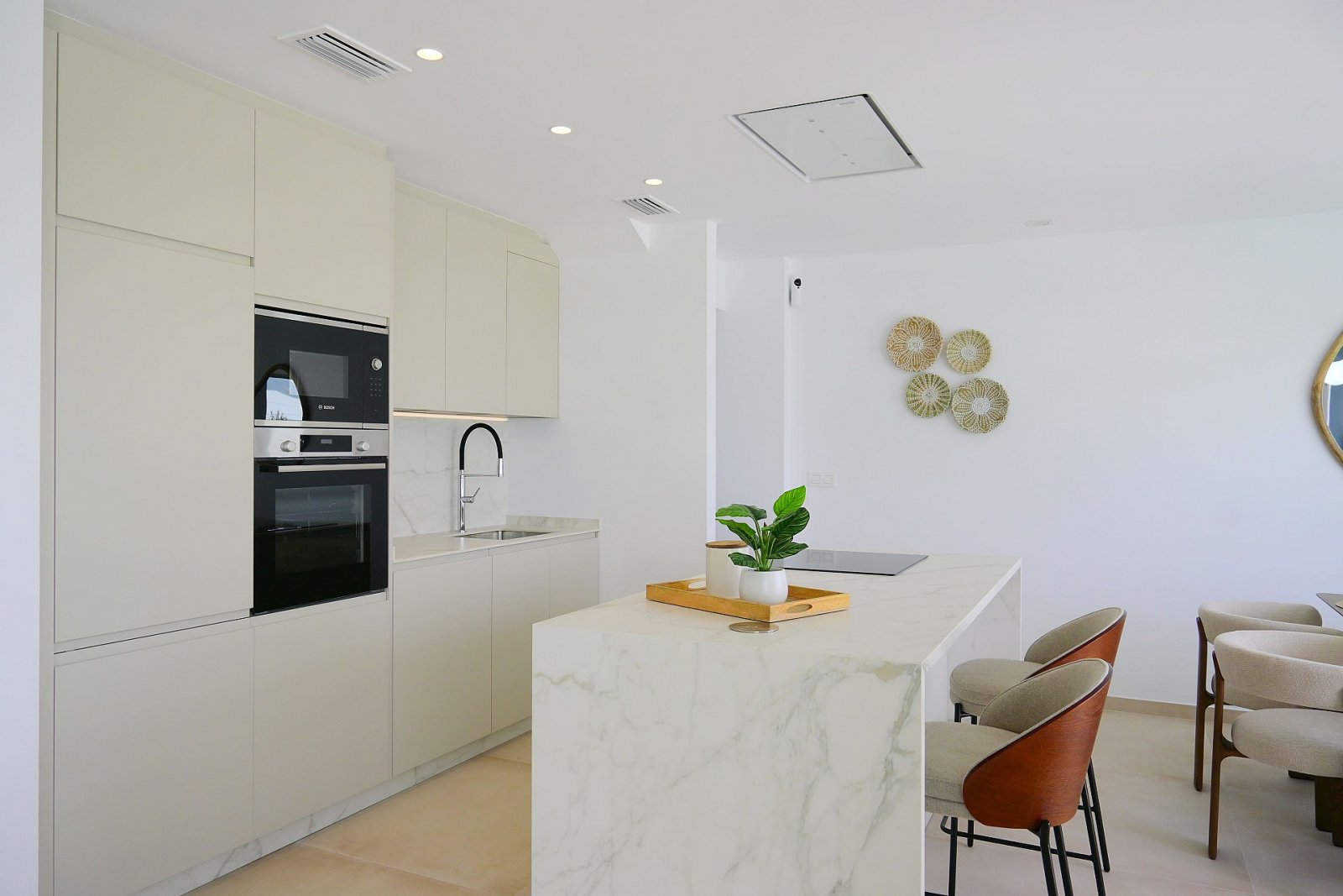 Elegante Villa mit eigenem Pool und Garage