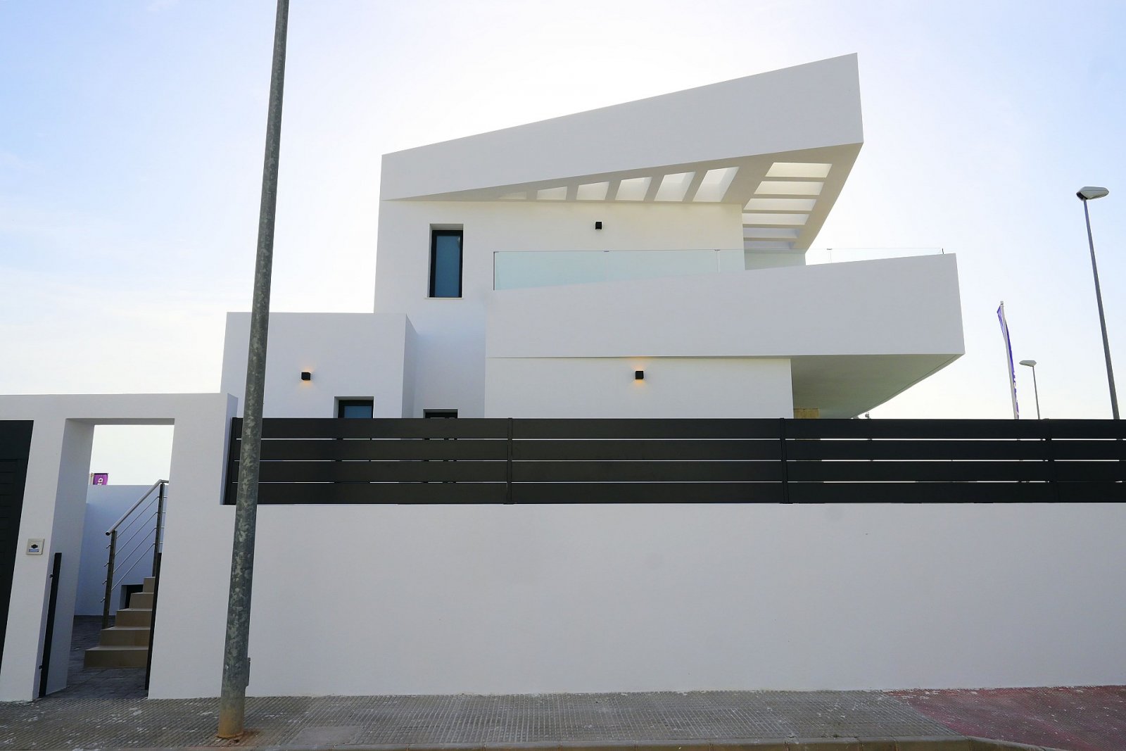 Elegante Villa mit eigenem Pool und Garage