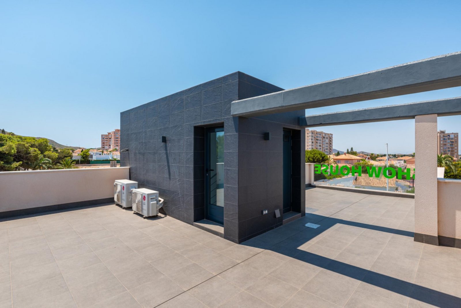 Luxusvilla mit Privatpool in Toplage