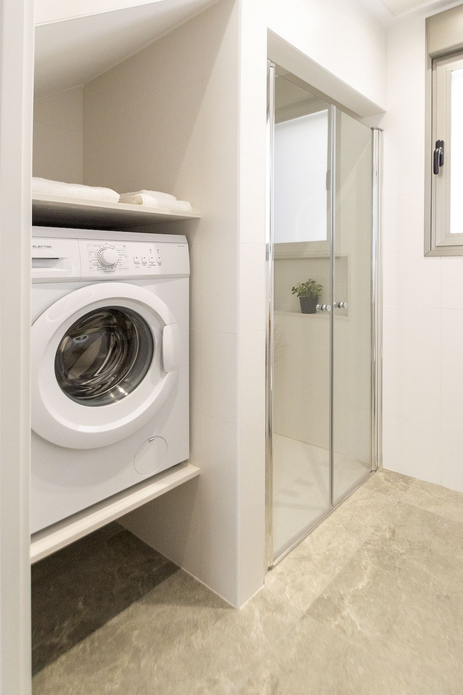 Exklusive 3-Zimmer-Villa mit privatem Pool und Parkplatz