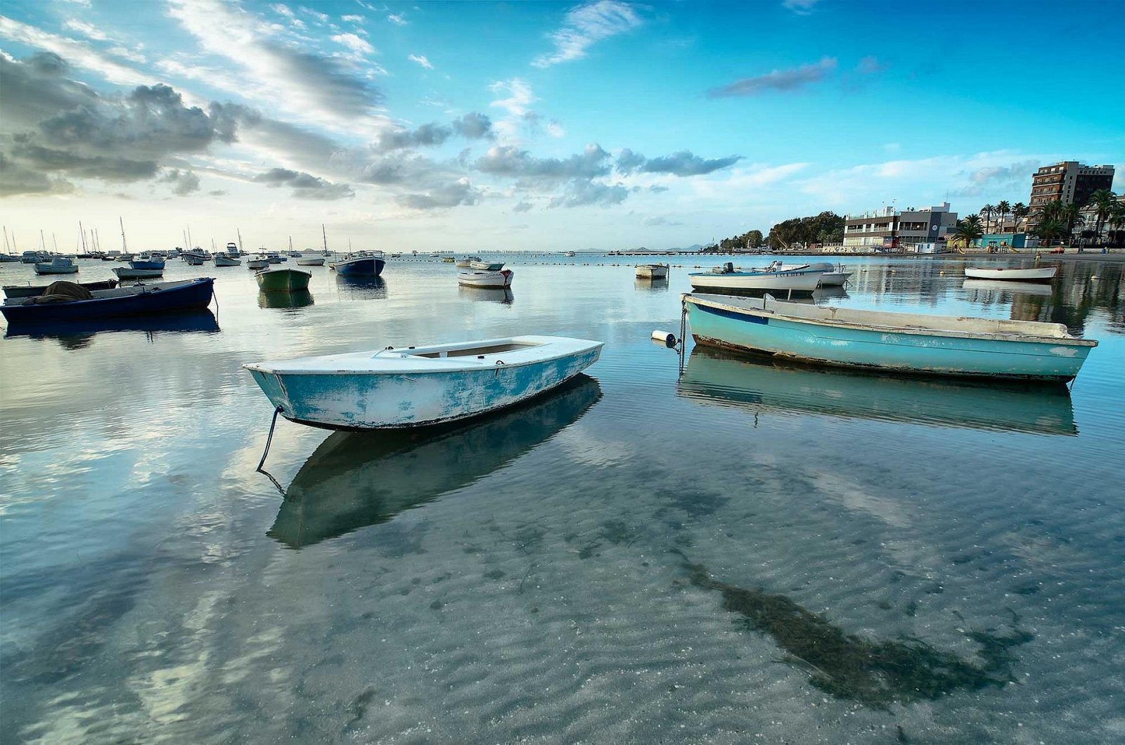 Mediterrane Villa mit Pool und Parkplatz