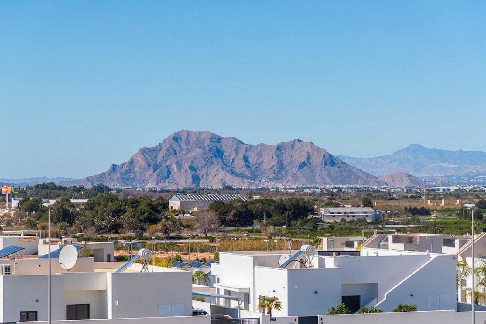 Helles Dachterrassenapartment mit Gemeinschaftspool