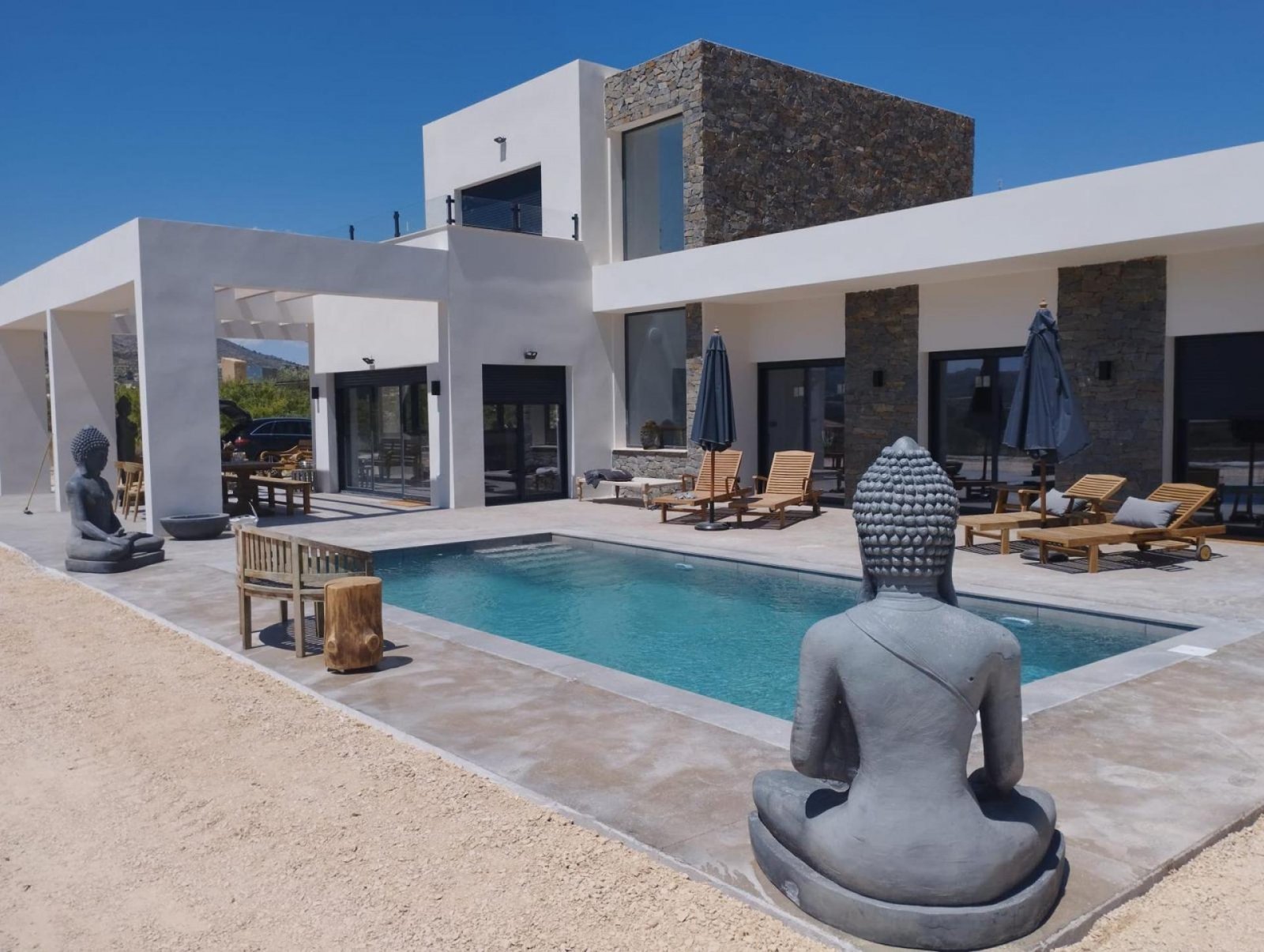 Villa Zen – Luxus, Pool & Solarium