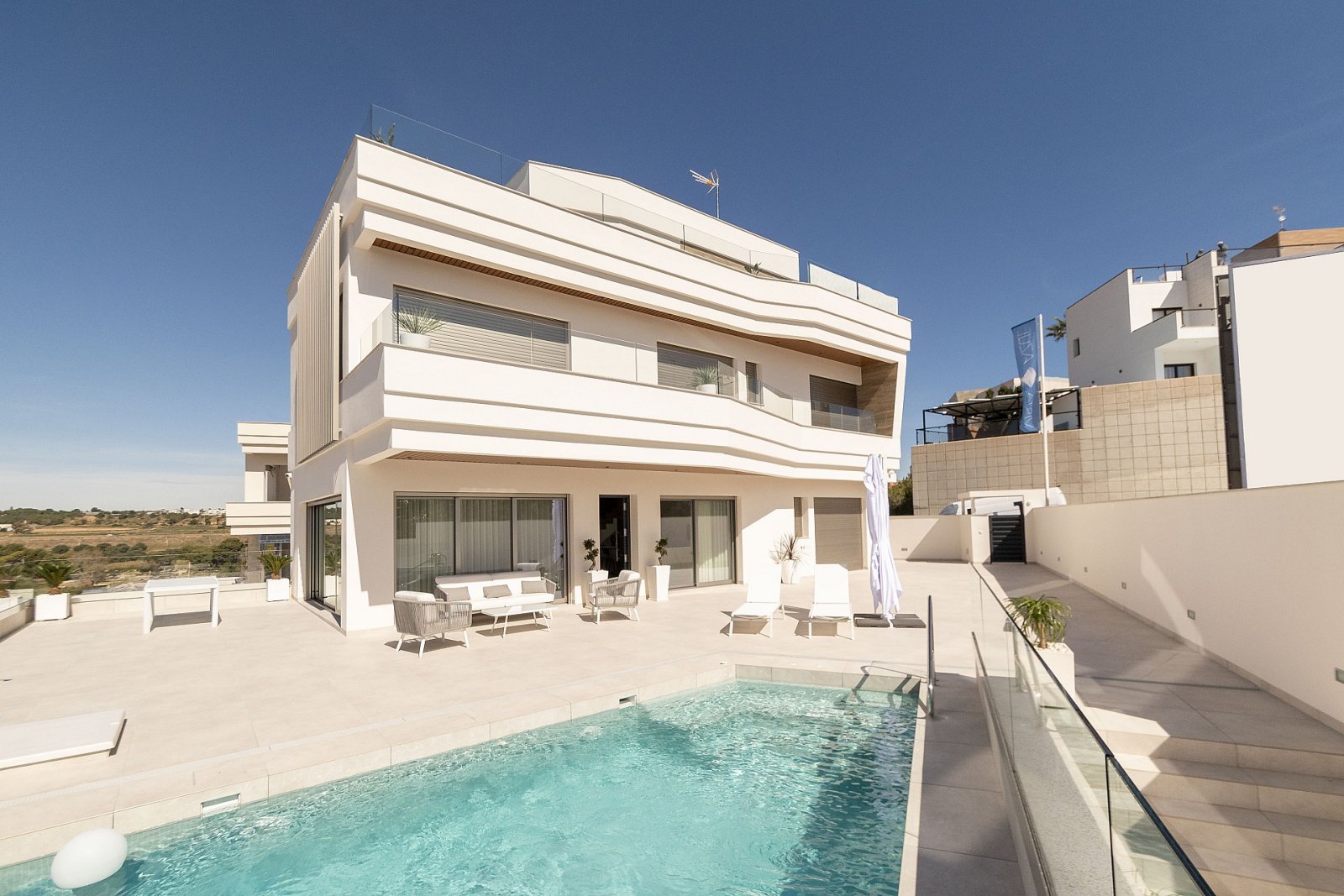 Campoamor - Orihuela Costa: Villa mit Terrassen, Pool und spektakulärem Ausblick 