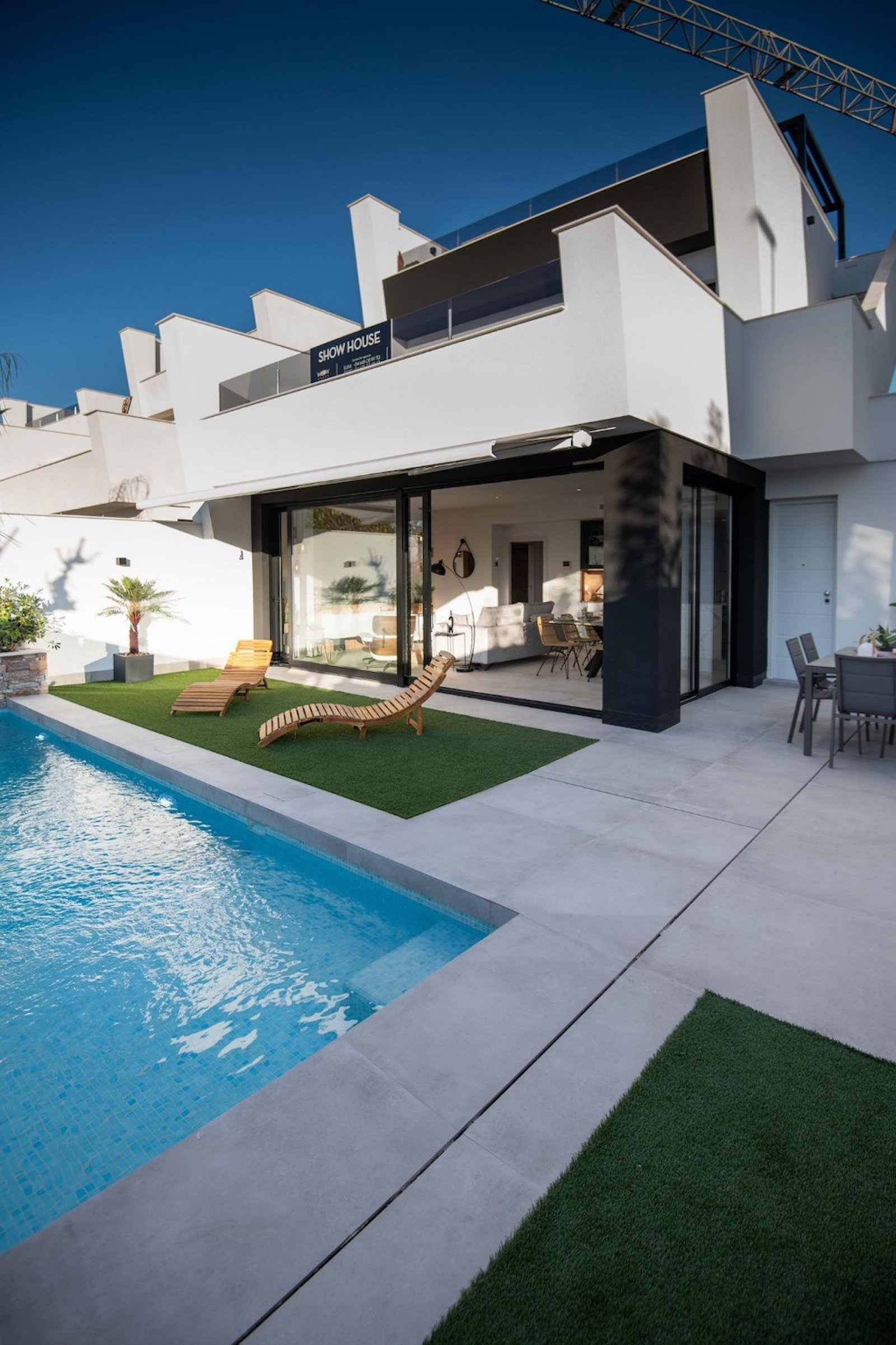 Moderne Villa mit Garten, Pool und Garage nahe Mar Menor