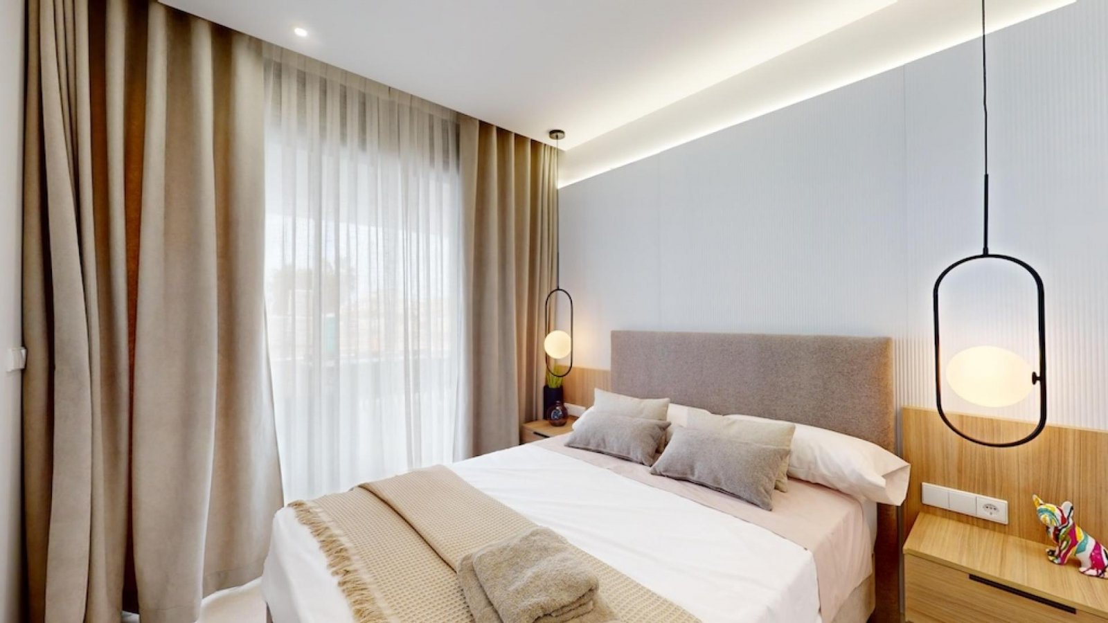 Exklusives Apartment mit Terrasse, Pool und Tiefgaragenstellplatz