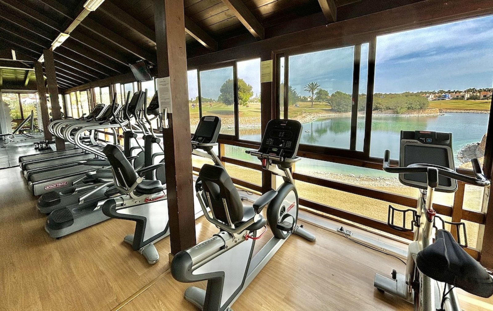 Lifestyle Apartments: Solarium, Pool & Komfort