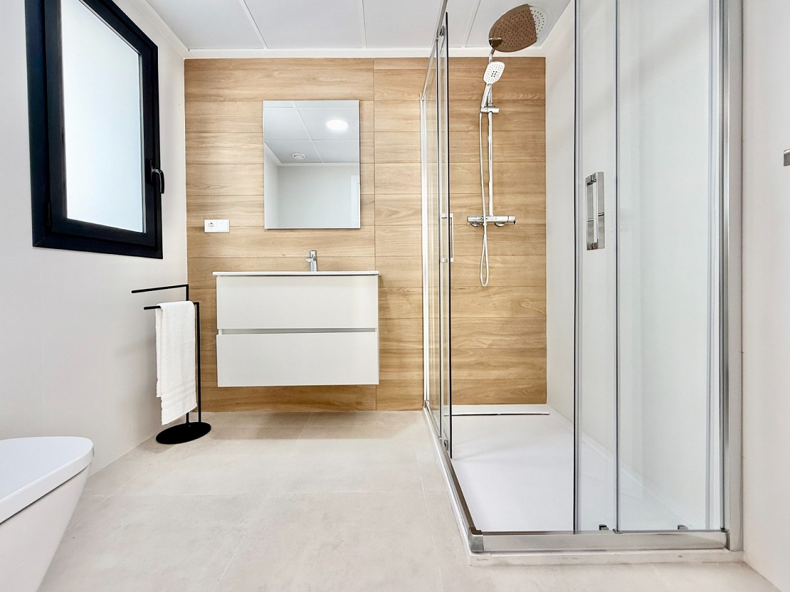 Moderne Reihenvilla mit 3 Schlafzimmern & Gemeinschaftspool – Ihr neues Zuhause wartet!